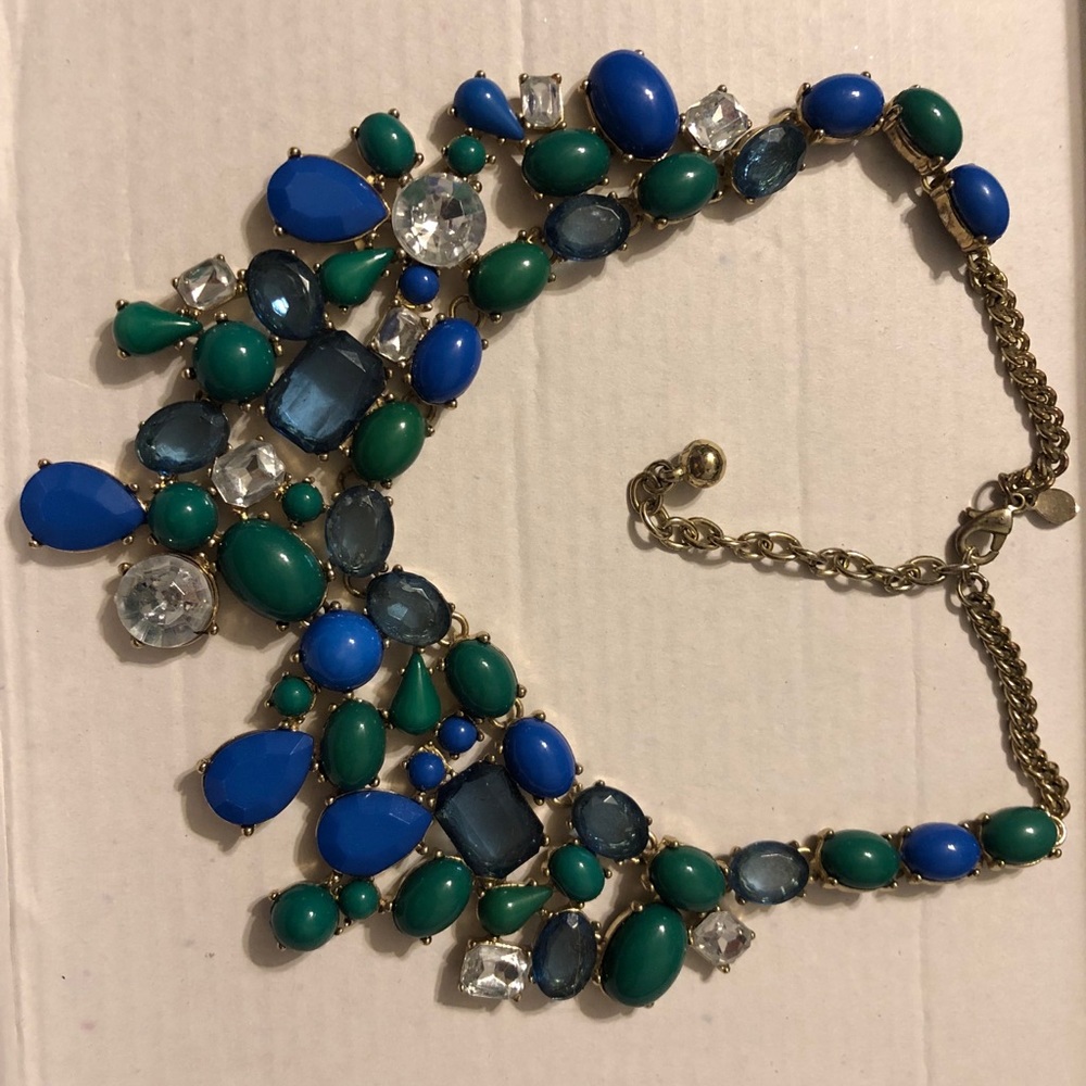 Women’s colorful stone necklace